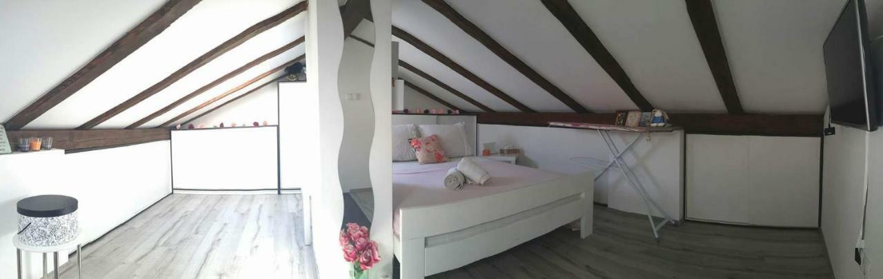 Chic Loft Appartment Krk Town Bagian luar foto